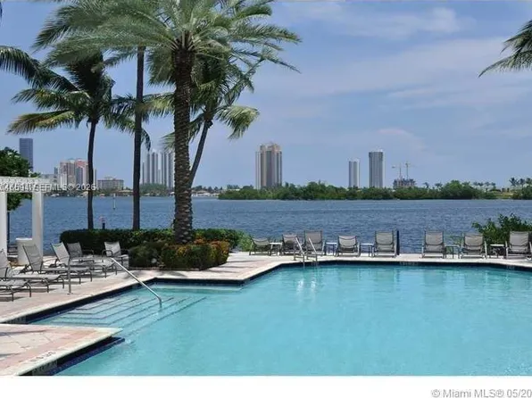 3255 NE 184th St, Aventura, FL