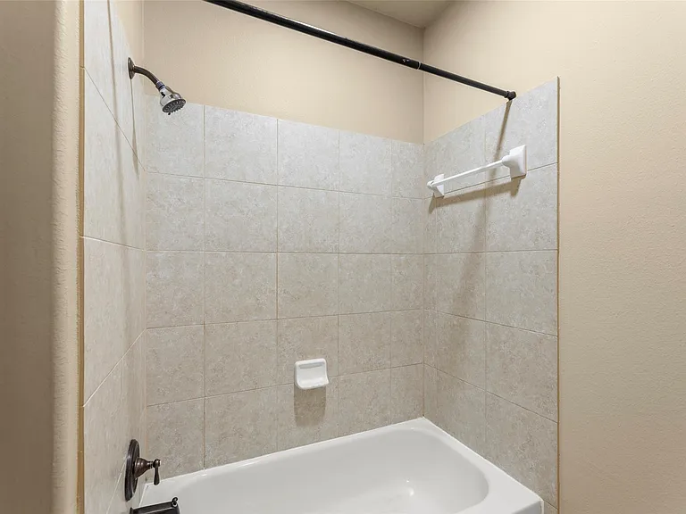 1716 Aden Dr — Photo 13