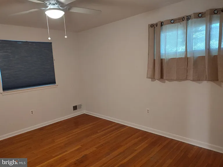 112 Claybrook Dr — Photo 24