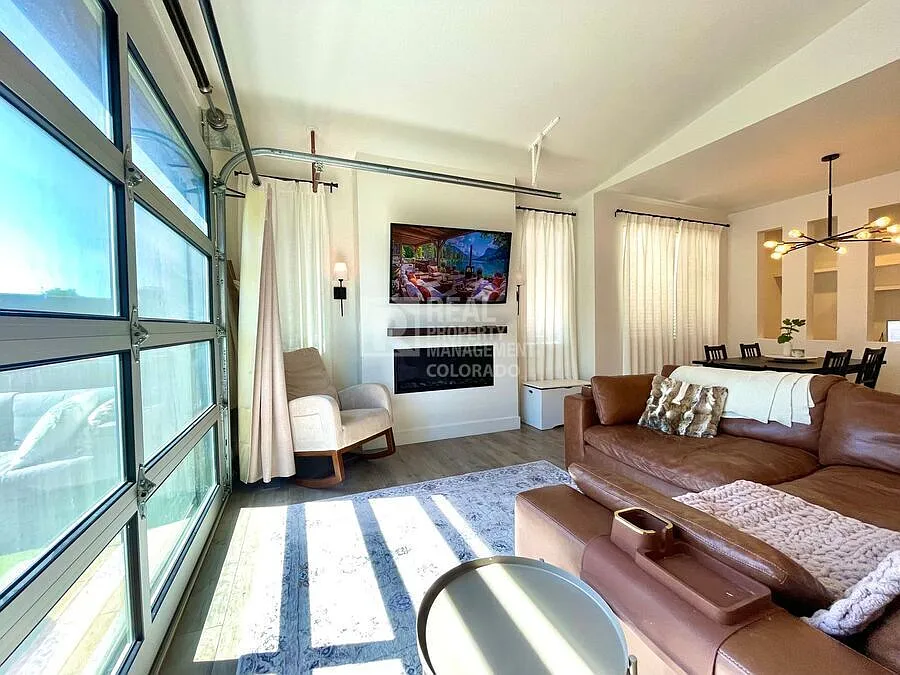 Spacious Centennial Home on a Corner Lot with Modern Finishes and Flexible Living Space — Photo 4