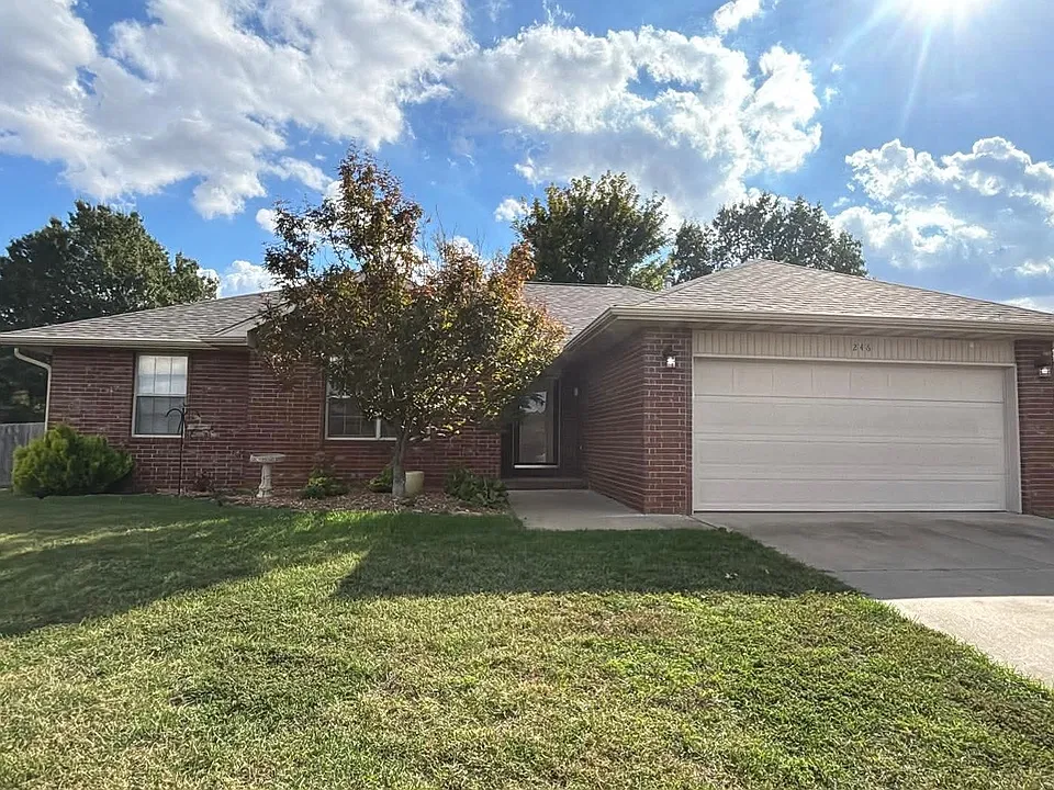 246 W Libby Dr
