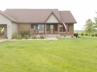 12232 255th St, Donahue, IA 52746