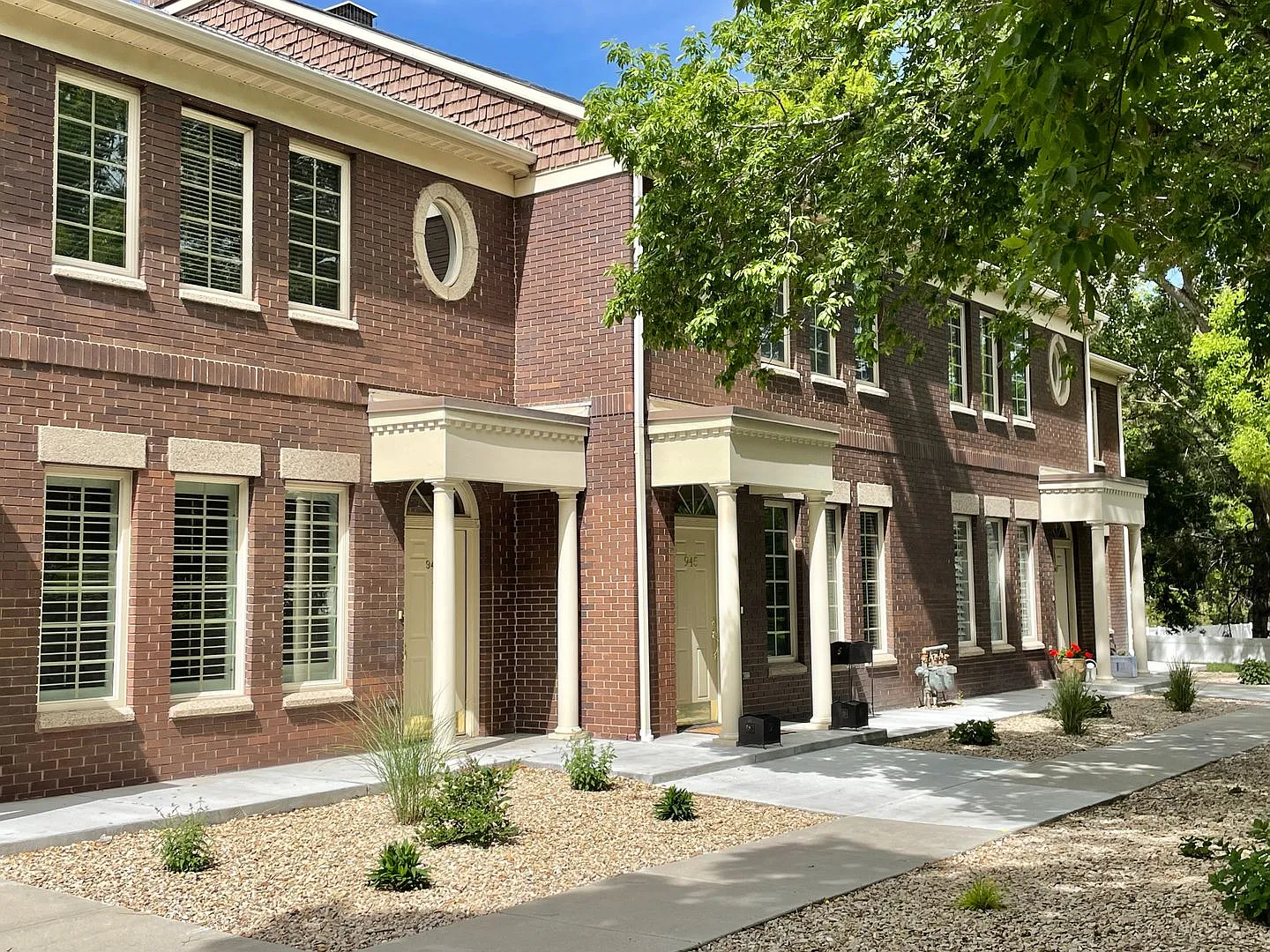 Beautiful & Private Millcreek Townhome! — Photo 1