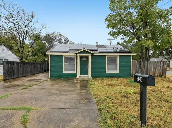 200 N Roe St, White Settlement, TX 76108