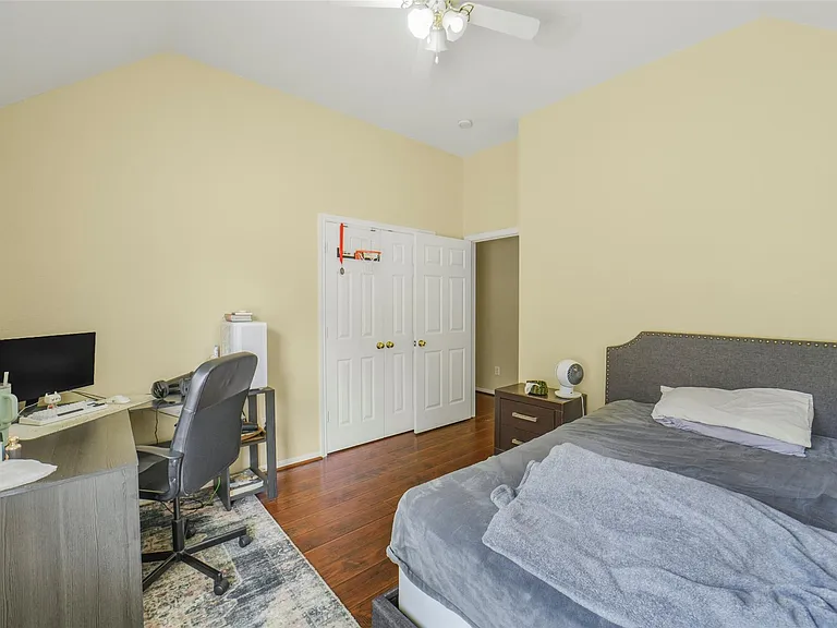 22554 Bristolwood Ct — Photo 40