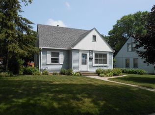 8612 W Auer Ave, Milwaukee, WI 53222