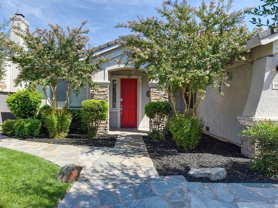 1st image of 9569 E Park Dr