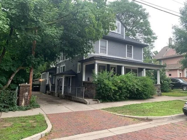 549 Logan St SE, Grand Rapids, MI 49503