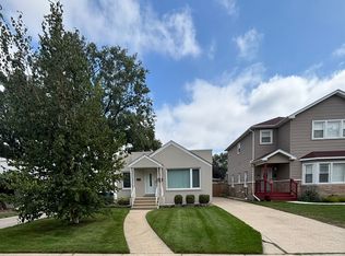5115 N Mobile Ave, Chicago, IL 60630