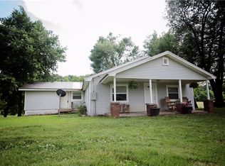 17085 Kinion Lake Rd, Lincoln, AR 72744