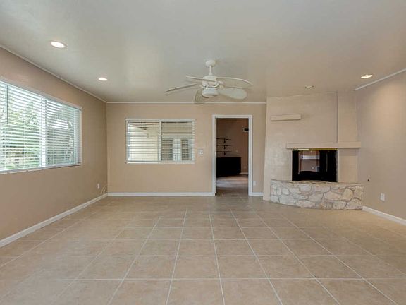 5th image of 8306 N 72nd Pl