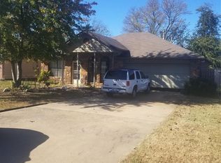 830 N Division St, Coweta, OK 74429