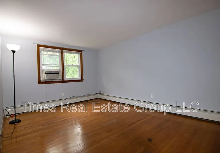 708 Carmen Dr #B — Photo 16
