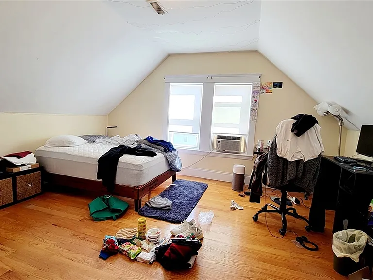 34 George St #2 — Photo 12