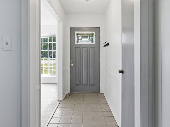 3rd image of 115 Avenue F