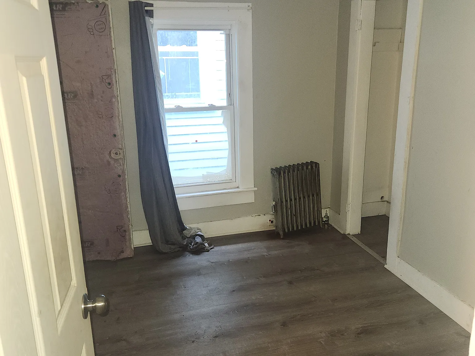 3 bed, 1250 sqft, $1,300 — Photo 4