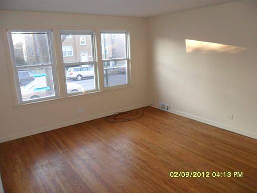 2nd image of 6709 N Seeley Ave #1N