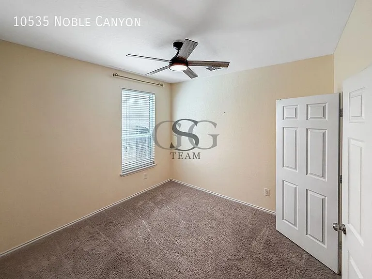 10535 Noble Cyn — Photo 6