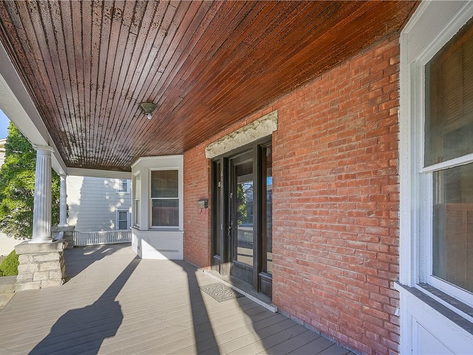 43rd image of 616 E Main St
