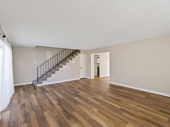 5th image of 1909 Harriman Ln #1