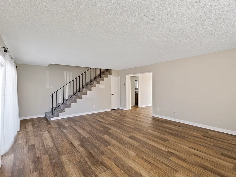 1909 Harriman Ln #1 — Photo 5