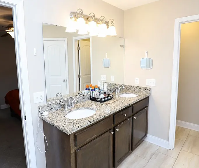 513 Waterlily Dr — Photo 38