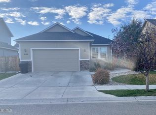 2109 18th Ave W, Williston, ND 58801