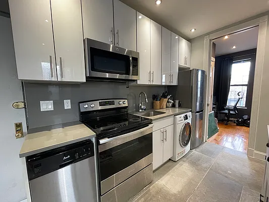 Rented by Heritage Realty LLC | media 2