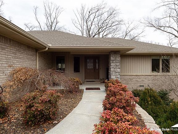 2nd image of 3 Hollym Cir