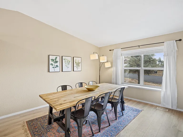 500 Trumbull Ln — Photo 7