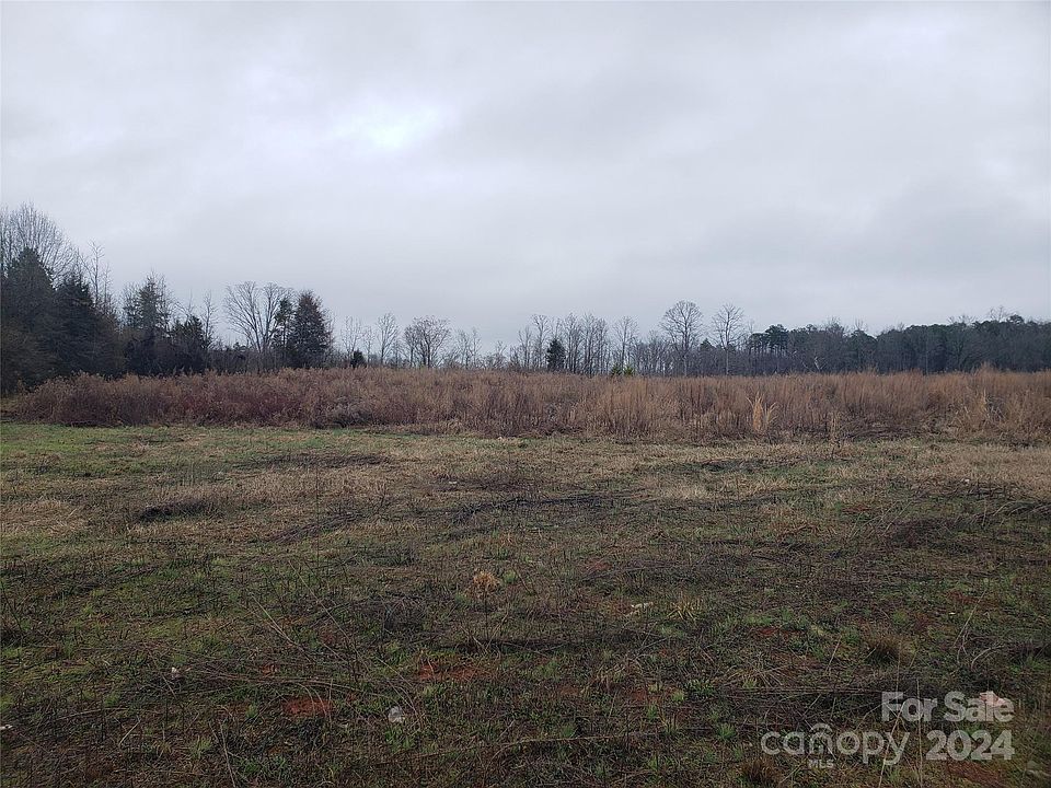 2nd image of 3140 Cold Springs Rd S