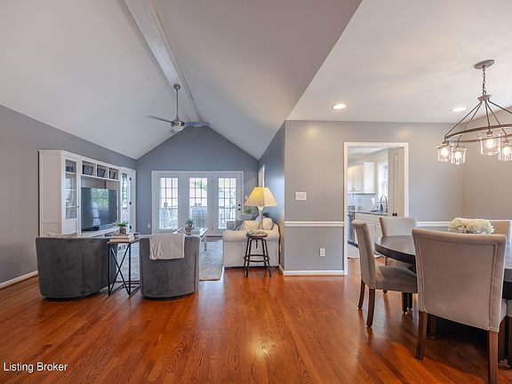 5th image of 1121 Belmont Park Way