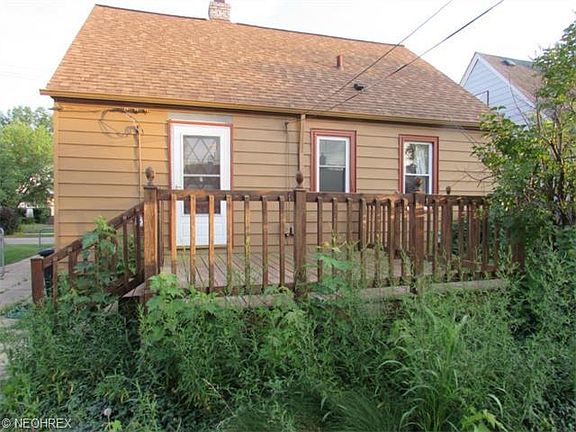 4th image of 11912 Wayland Ave