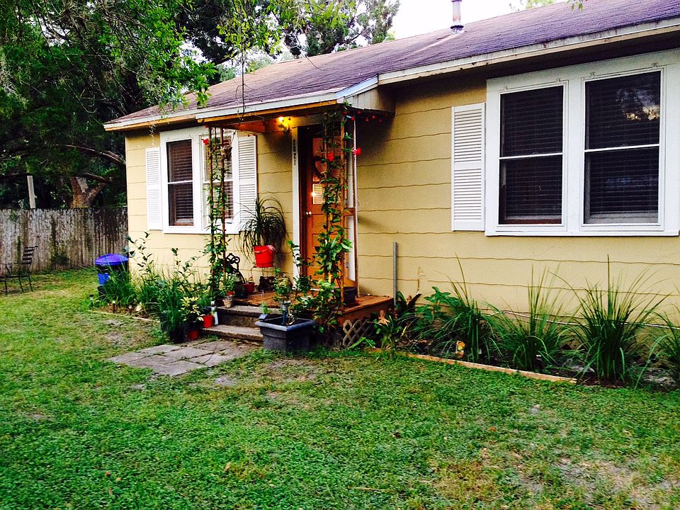 1st image of 2821 Magnolia Ave