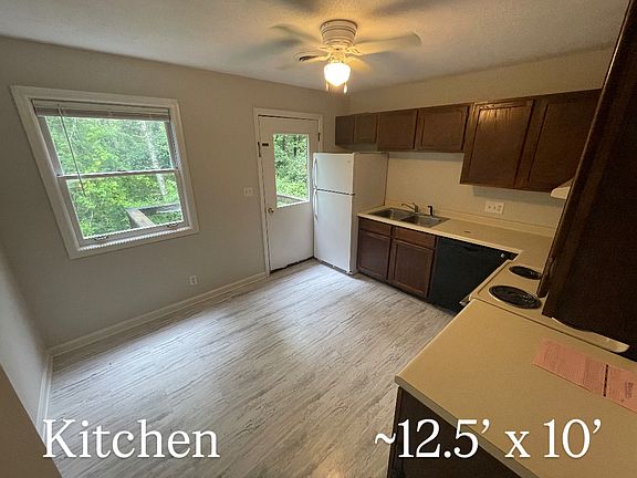 3rd image of 129D Arcadia Ln #D