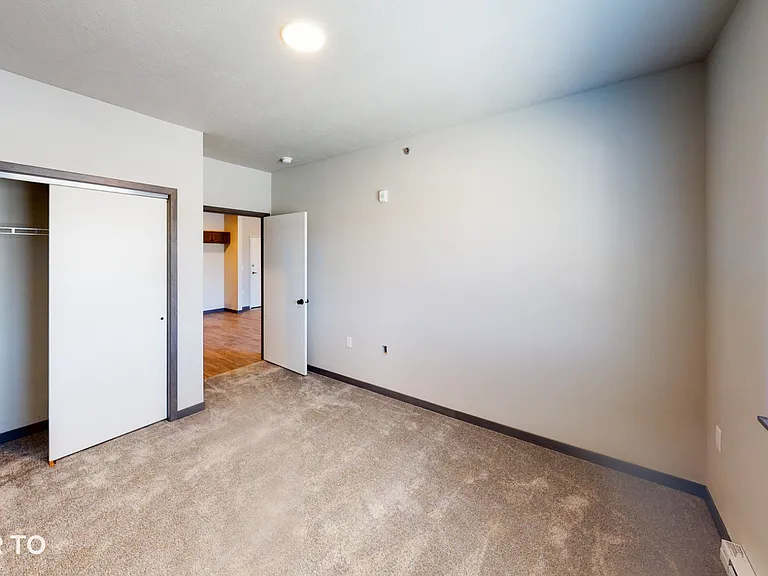 5800 Sunnybrook Plz — Photo 93