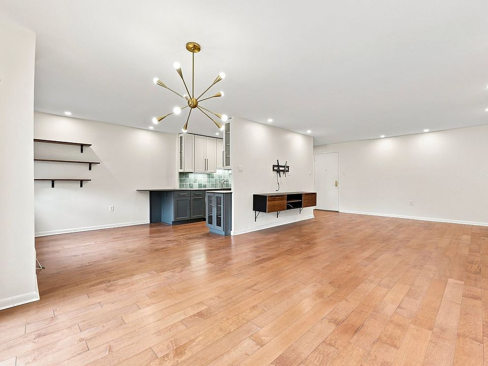 1st image of 1640 Oakwood Dr APT W305