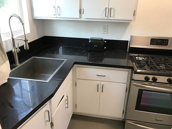 2nd image of 1303 1/2 N Stanley Ave