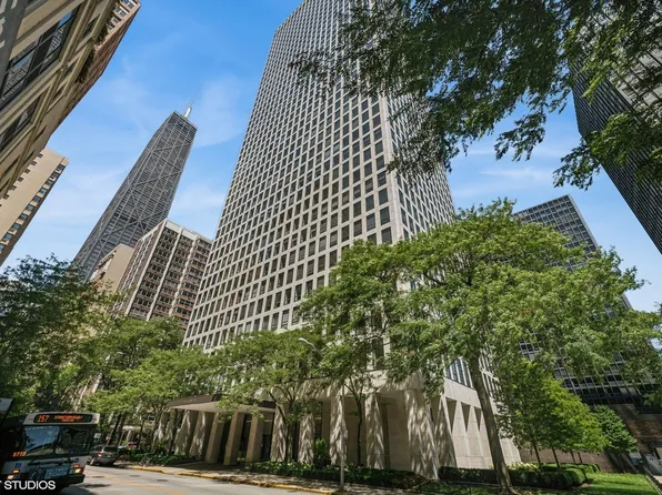 260 E Chestnut St APT 1210, Chicago, IL 60611