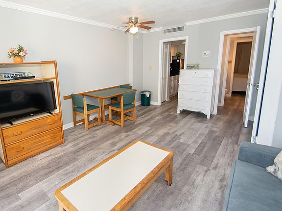 5th image of 205 75th Ave N #6044