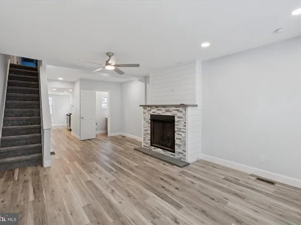 408 Durfor St, Philadelphia, PA 19148