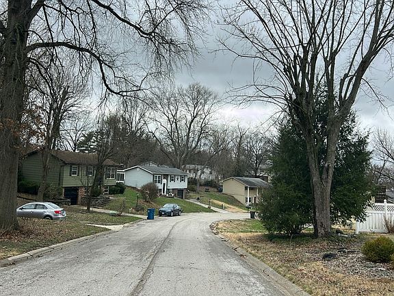 4th image of 5708 Piasa Trl