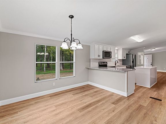 5th image of 10655 Stycket Ave