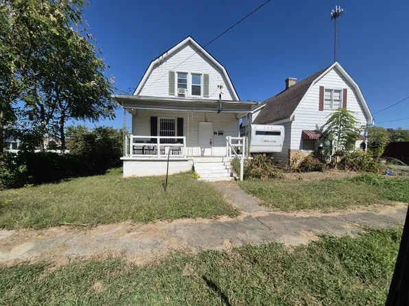 14 E Logan St, Harrisburg, IL 62946
