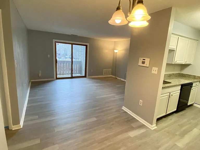 1208 Ravens Crest Dr — Photo 8