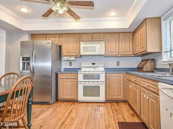 4th image of 6123 Capella Ave