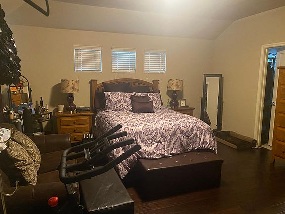 4th image of 4068 Serene Dr