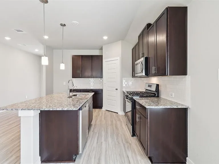 6254 Brazos Trace Dr — Photo 15