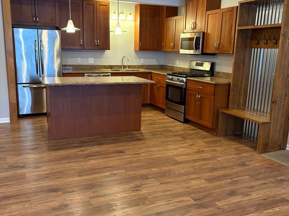 6813 E Sorrell Hill Rd #B