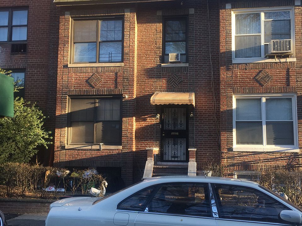 2nd image of 238 Parkville Ave